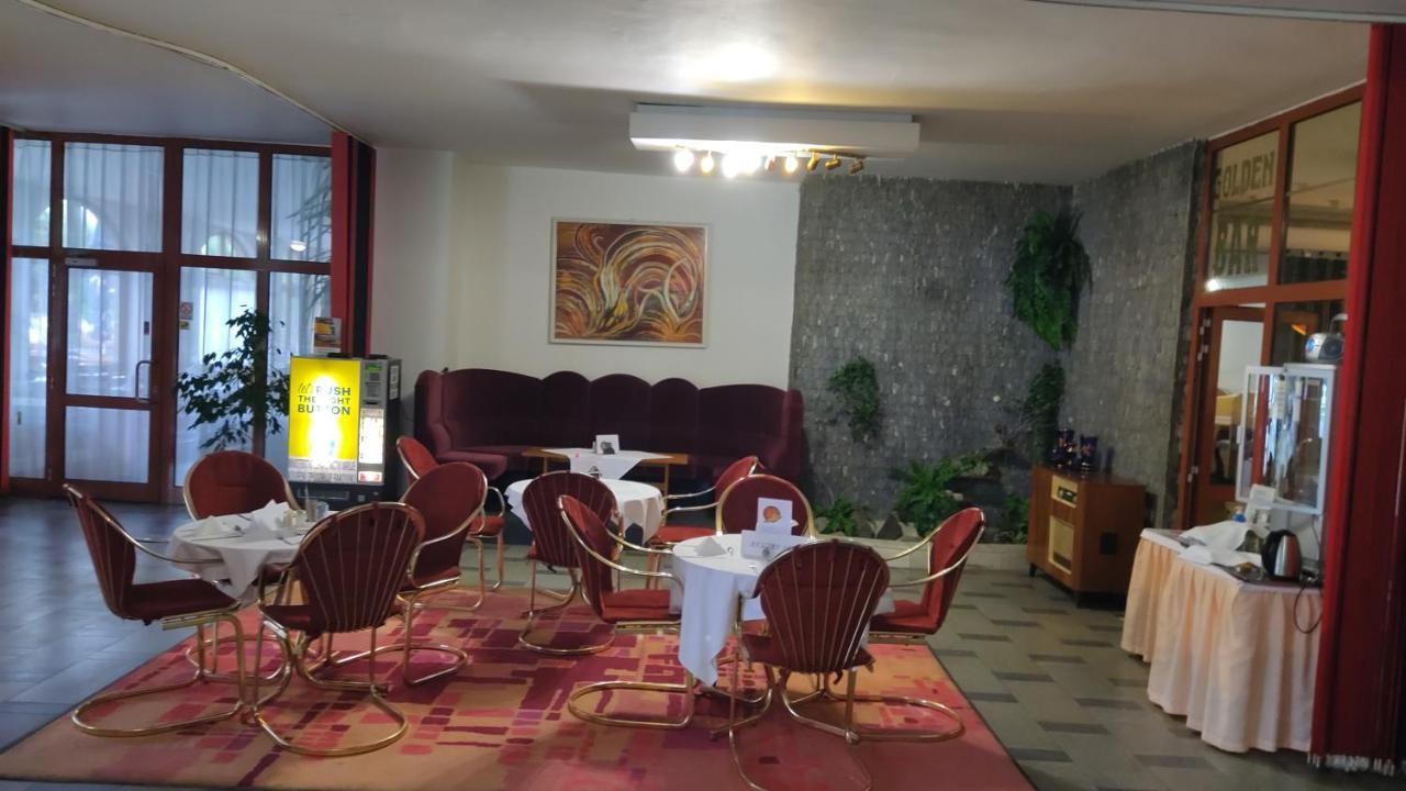 Hotel Apollo Valašské Meziříčí Exterior foto