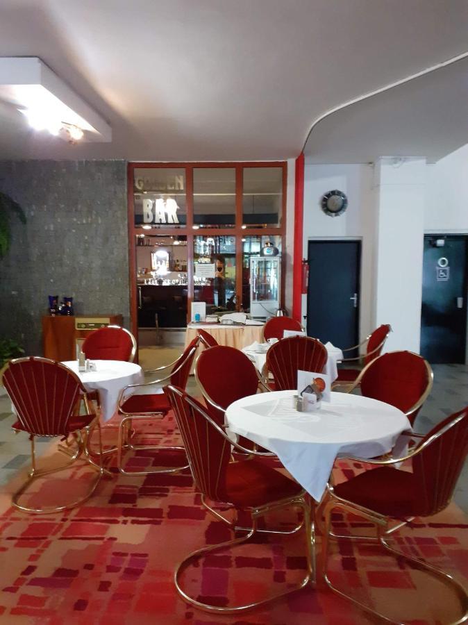 Hotel Apollo Valašské Meziříčí Exterior foto