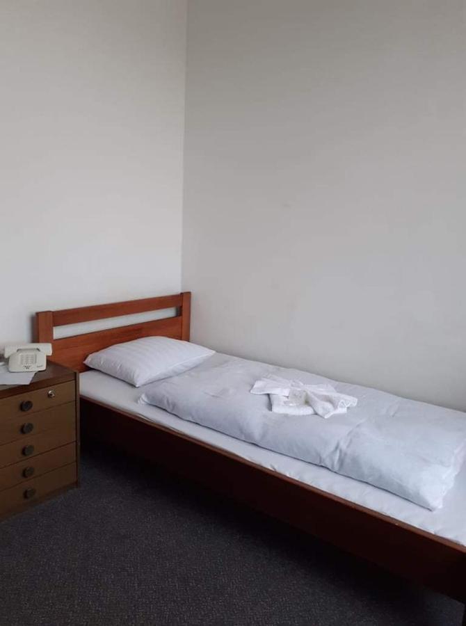 Hotel Apollo Valašské Meziříčí Cameră foto